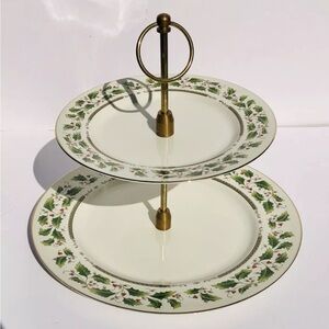 HOME FOR THE HOLIDAYS ROYAL LIMITED HOLLY HOLIDAY  2 TIERED SERVER ps2